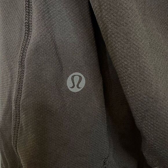 Lululemon Athletica Halter Strappy Back  Built-In Bra Tank Top Black Size 6 - Picture 4 of 5